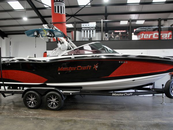 2016 MASTERCRAFT X26 SALTWATER SERIES ON BOARD HEAD