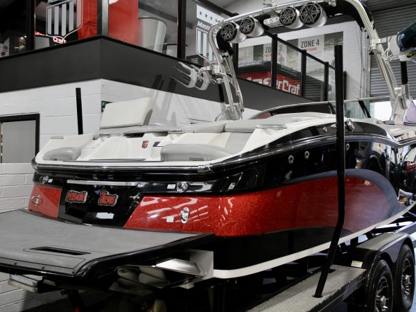 2016 MASTERCRAFT X26 SALTWATER SERIES ON BOARD HEAD