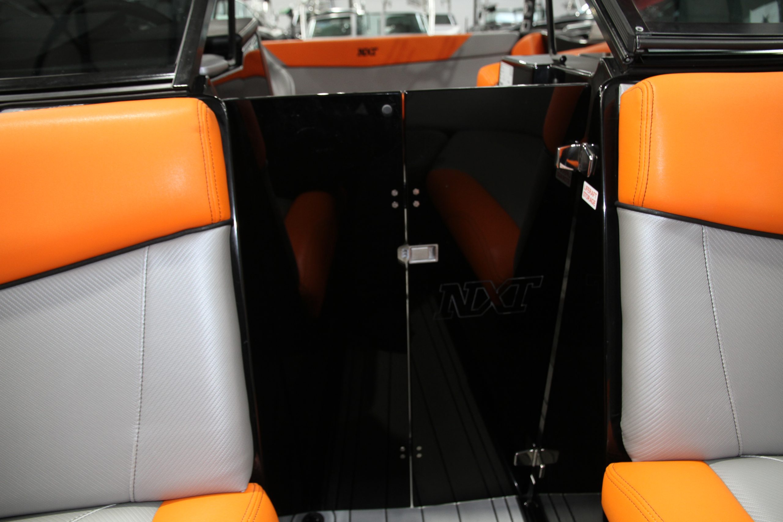 MasterCraft NXT22 Boat