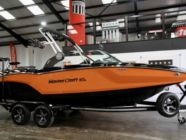 2023 MasterCraft NXT22 SURFSTAR