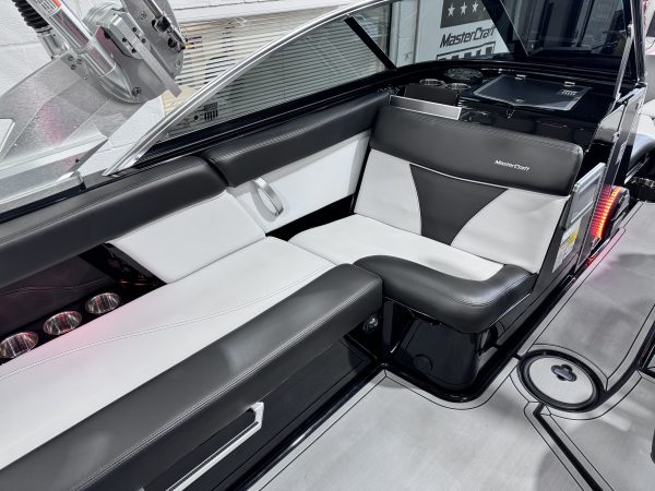 2021 MasterCraft XT22🎃 OCTOBER EVENT WAS £169,995🎃