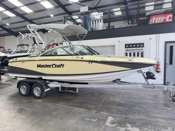 2014 MasterCraft X2 Saltwater series