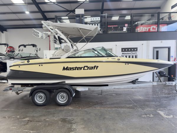 2014 MasterCraft X2 Saltwater series