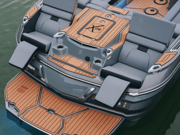 Transom seating