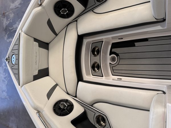 2015 SKI NAUTIQUE 210 SURF COAST EDITION 🍁 ADVANTAGE EVENT £59,995 🍁