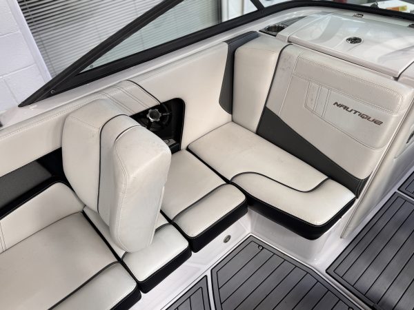 2015 SKI NAUTIQUE 210 SURF COAST EDITION 🍁 ADVANTAGE EVENT £59,995 🍁