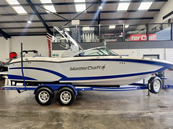2017 MASTERCRAFT X23 SALTWATER SERIES