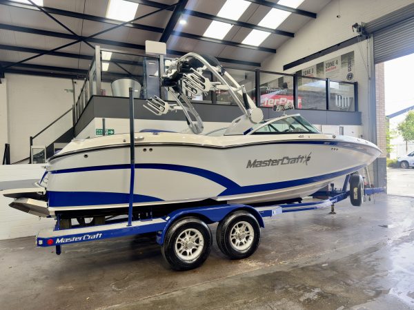 2017 MASTERCRAFT X23 SALTWATER SERIES