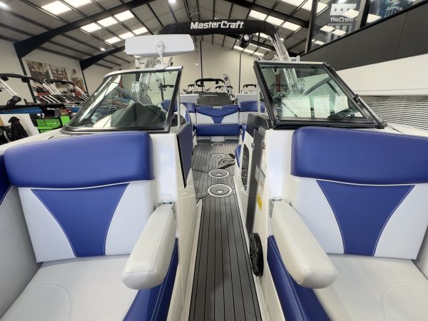 2017 MASTERCRAFT X23 SALTWATER SERIES