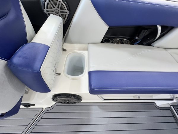 2017 MASTERCRAFT X23 SALTWATER SERIES