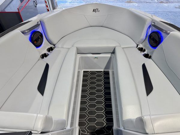 2023 MASTERCRAFT NXT23 SILVER ICON PACKAGE VAT QUALIFYING