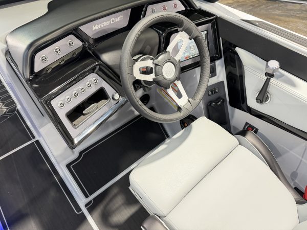 2023 MASTERCRAFT NXT23 SILVER ICON PACKAGE VAT QUALIFYING
