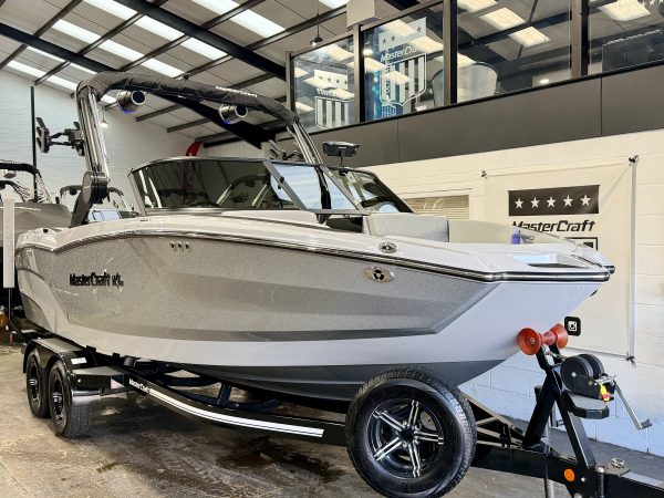 2023 MASTERCRAFT NXT23 SILVER ICON PACKAGE VAT QUALIFYING
