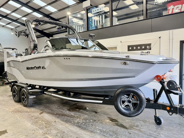 2023 MASTERCRAFT NXT23 SILVER ICON PACKAGE VAT QUALIFYING