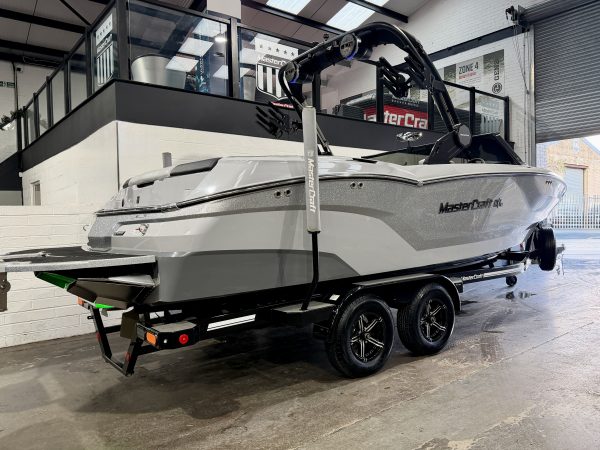 2023 MASTERCRAFT NXT23 SILVER ICON PACKAGE VAT QUALIFYING