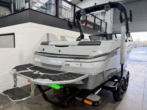 2023 MASTERCRAFT NXT23 SILVER ICON PACKAGE VAT QUALIFYING