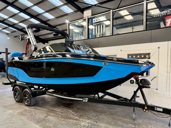 2022 MasterCraft XT22