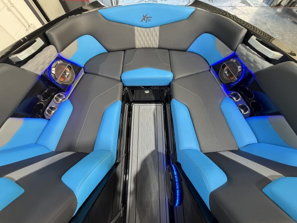 2022 MasterCraft XT22