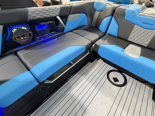 2022 MasterCraft XT22