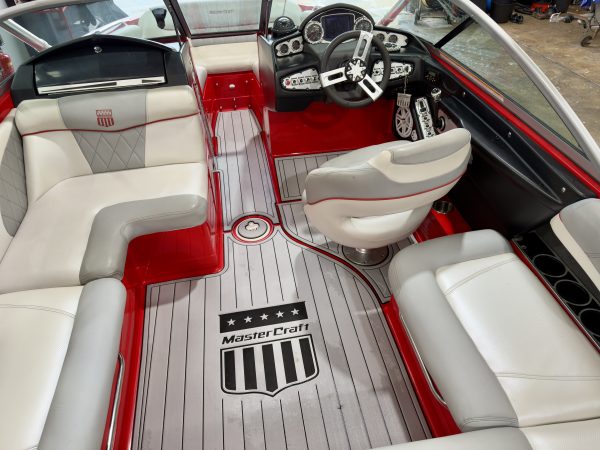 2011 MasterCraft X2 SALTWATER SERIES