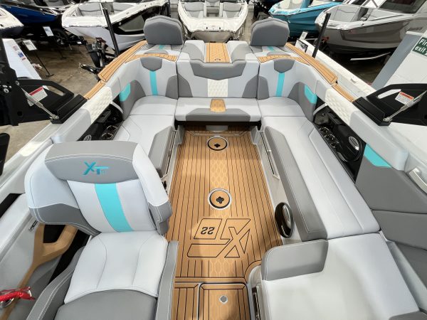 2027 MASTERCRAFT XT22 SALTWATER SERIES