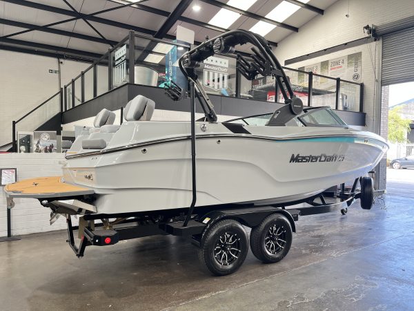 2027 MASTERCRAFT XT22 SALTWATER SERIES