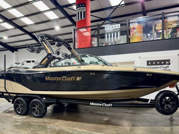 2022 MASTERCRAFT XT25 SALTWATER PACKAGE