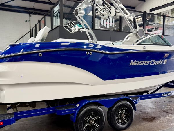 2021 MasterCraft X24 VERY LOW HOURS