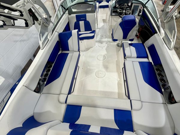 2021 MasterCraft X24 VERY LOW HOURS