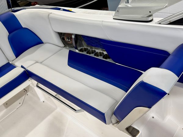 2021 MasterCraft X24 VERY LOW HOURS